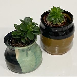 Set of two beautiful pottery pot